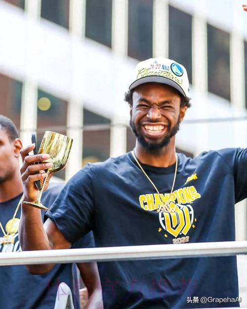 科尔谈威金斯:没有他,我们2022年根本无法夺冠 科尔谈威金斯:没有他,我们2022年根本无法夺冠